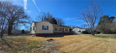 Exterior - 606 State Ave, High Point, NC 27262 photo 5 of 8