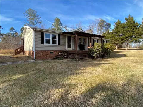 134 Arless Mccraw Ln, Mount Airy, NC 27030