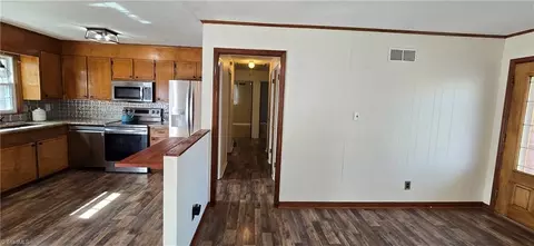 Entry Way - 413 Unity St, Thomasville, NC 27360 photo 1 of 1