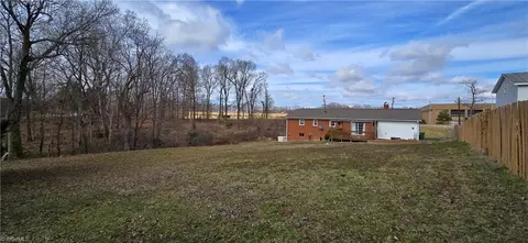 Exterior - 413 Unity St, Thomasville, NC 27360 photo 3 of 4