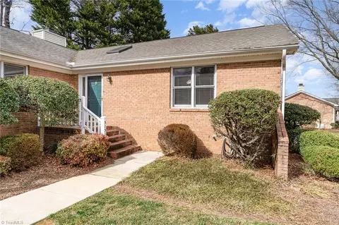 5151 Autumncrest Dr, Greensboro, NC 27407