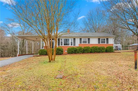 5173 Elmwood St, Trinity, NC 27370