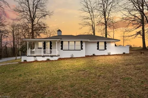 520 Holyoke Rd, Pleasant Garden, NC 27313