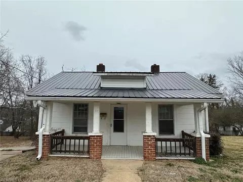 817 Efird St, Winston Salem, NC 27105