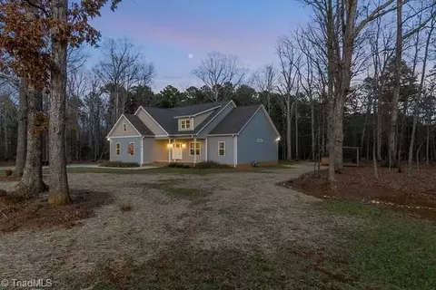 967 Marvin Hedrick Rd, Lexington, NC 27292