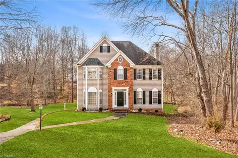7028 Abington Ct, Kernersville, NC 27284