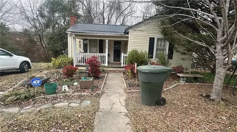 936 Uwharrie St, Asheboro, NC 27203