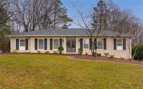 815 Avalon Rd N, Winston Salem, NC 27104
