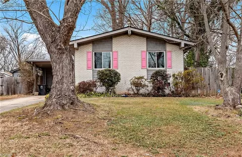 1006 Woodlark Ln, Greensboro, NC 27406