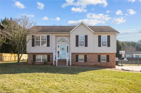 7655 Stonewell Ln, Tobaccoville, NC 27050