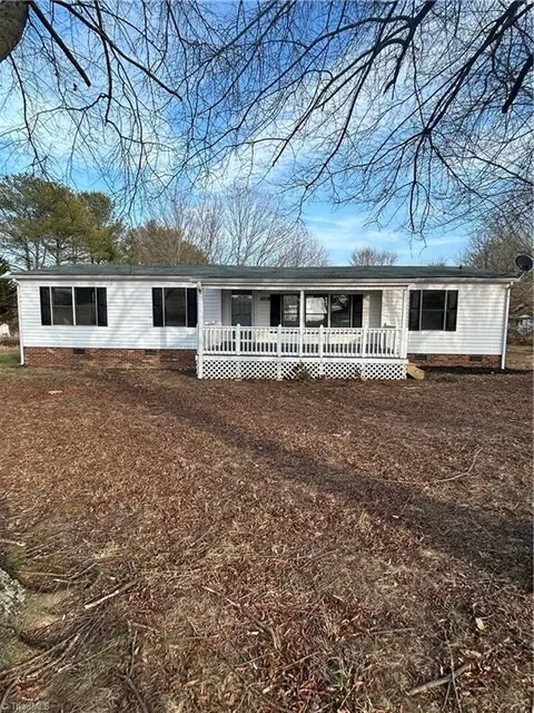 2014 Wesley Rd, Boonville, NC 27011
