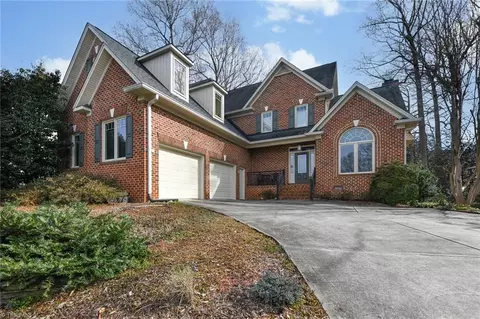 9 Cape May Pt, Greensboro, NC 27455