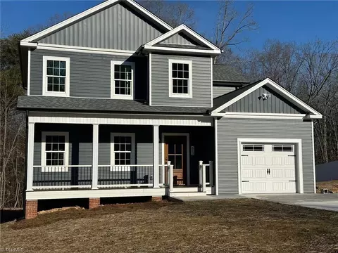663 Jes Wes Ln, Lexington, NC 27295