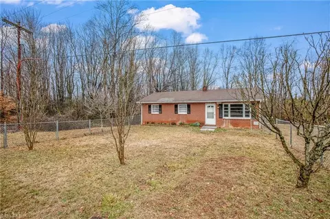 1151 Mountain View Rd, King, NC 27021 photo 2