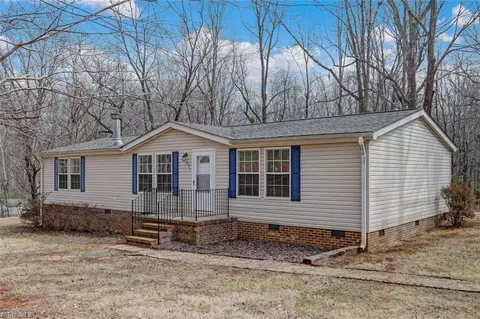 691 Meadow Branch Rd, Reidsville, NC 27320
