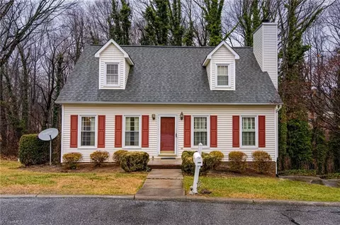110 Bramblegate Ct, Kernersville, NC 27284