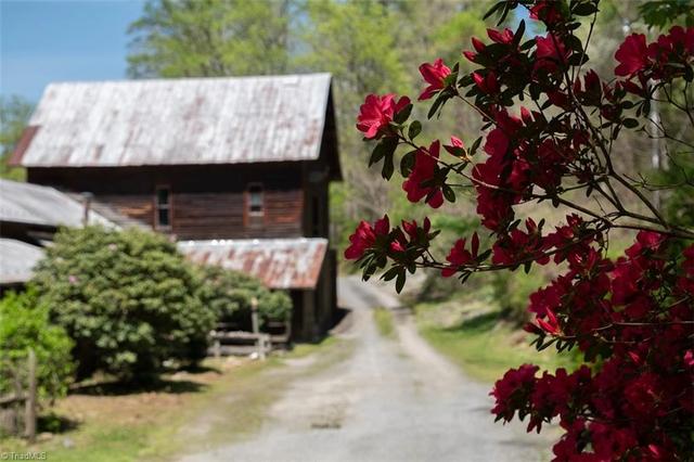 318 Elkin Creek Mill Rd # A, Elkin, NC 28621
