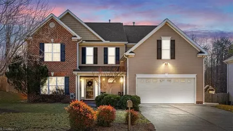 5708 Election Oak Dr, High Point, NC 27265