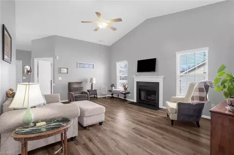 Entry Way - 2786 Waterstone Loop, High Point, NC 27265 photo 3 of 6