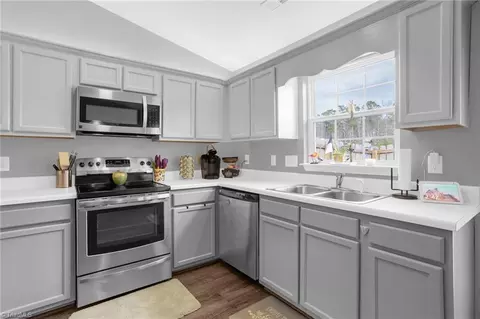 Kitchen - 2786 Waterstone Loop, High Point, NC 27265 photo 2 of 3