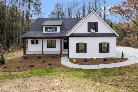2218 Vienna Dozier Rd, Pfafftown, NC 27040