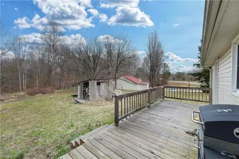 Exterior - 4371 Hoover Hill Rd, Trinity, NC 27370 photo 3 of 4