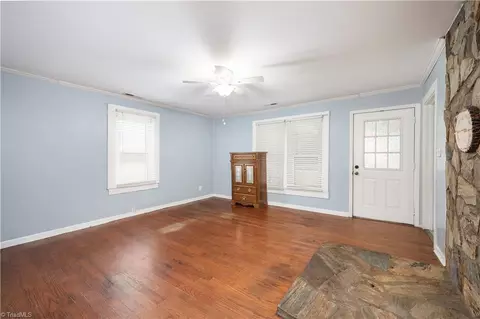 Living - 4371 Hoover Hill Rd, Trinity, NC 27370 photo 2 of 2