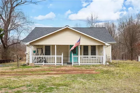 4371 Hoover Hill Rd, Trinity, NC 27370