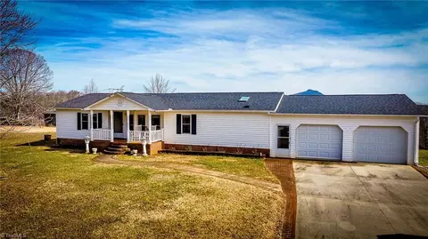 163 Nichols Rd, Pilot Mountain, NC 27041