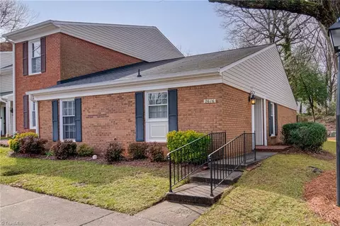 2616 Saint Johns Pl, Winston Salem, NC 27106