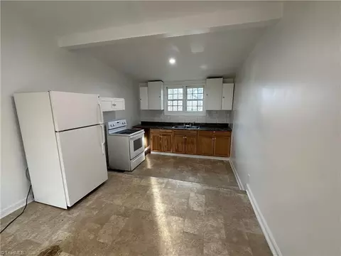 1608 25th St E, Winston Salem, NC 27105 photo 6