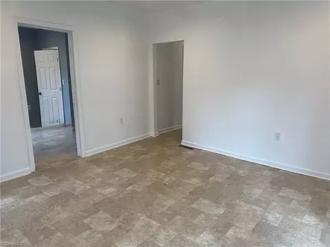 1608 25th St E, Winston Salem, NC 27105 photo 5