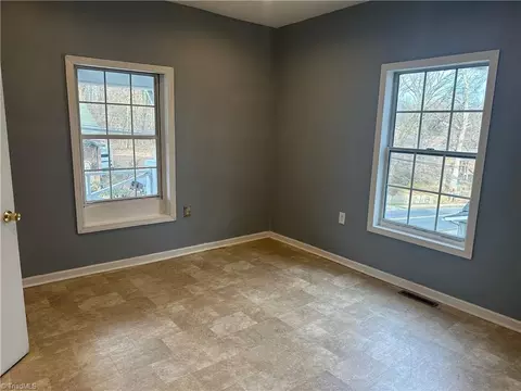 1608 25th St E, Winston Salem, NC 27105 photo 13
