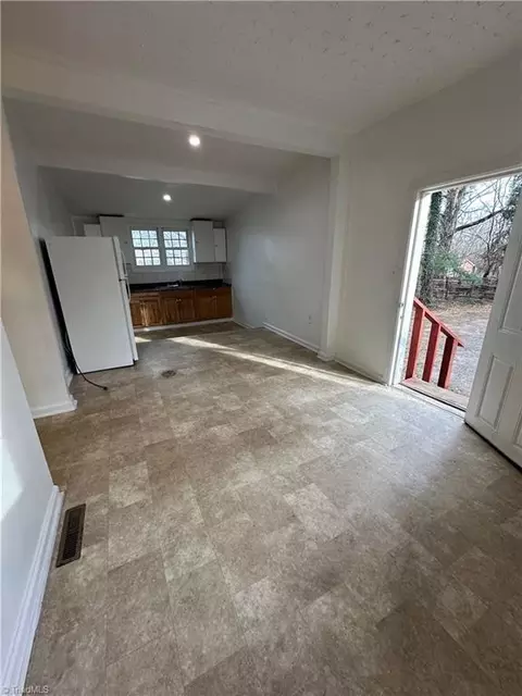 1608 25th St E, Winston Salem, NC 27105 photo 8