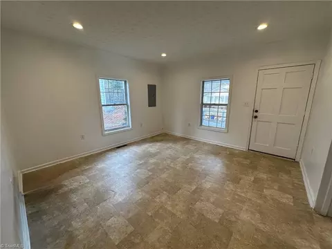 1608 25th St E, Winston Salem, NC 27105 photo 4