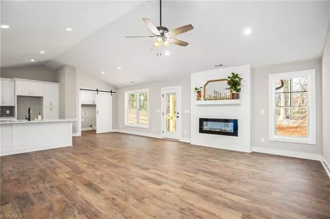 4750 Duffer Ln, Pfafftown, NC 27040