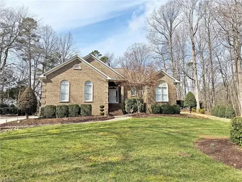 4603 Eden Terrace Dr, Kernersville, NC 27284