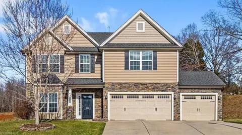 4164 Branch Point Ct, Pfafftown, NC 27040