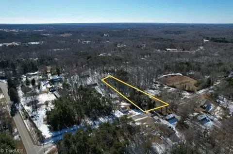 148 Dillard Rd, Reidsville, NC 27320