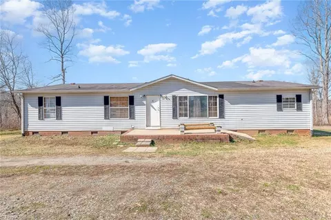 1943 Stewart Rd, Walnut Cove, NC 27052