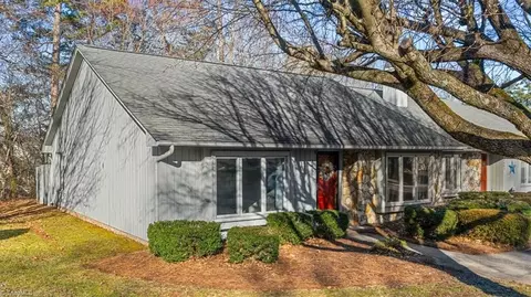 2601 Spring Bridge Cir, Greensboro, NC 27410