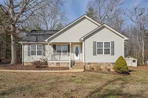 2355 Pine Creek Rdg, Asheboro, NC 27205