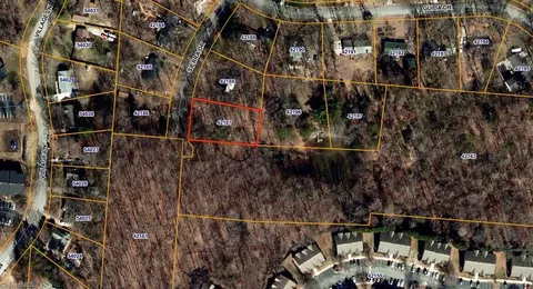 130 Sierra Dr, Greensboro, NC 27410