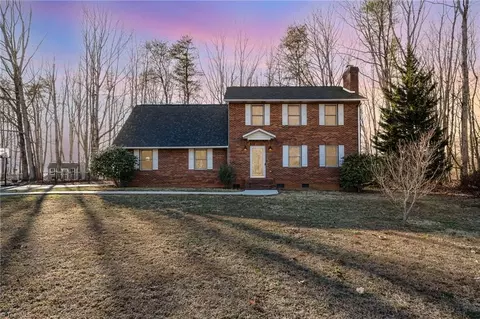 344 Benbow Dr, East Bend, NC 27018