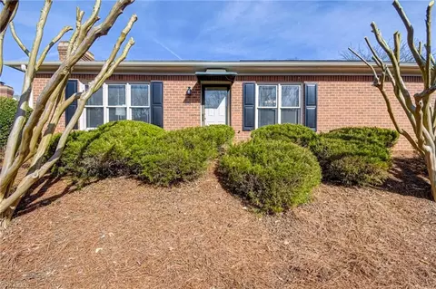 884 Brookleigh Ct, Winston Salem, NC 27104