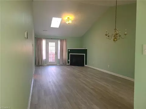 504 Campbell Gardens Rd, Kernersville, NC 27284