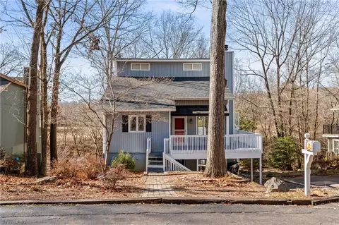 2630 Merry Oaks Trl, Winston Salem, NC 27103