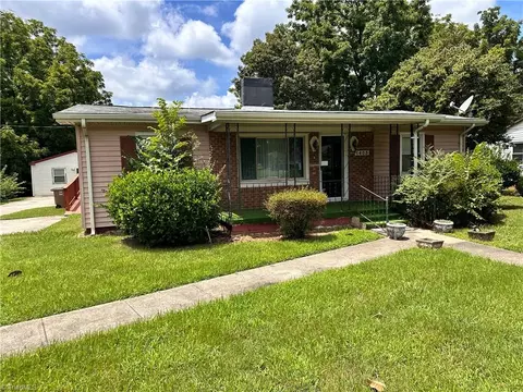 1403 Woodbriar Ave, Greensboro, NC 27405
