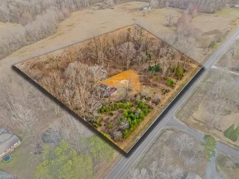 6201 Liberty Rd, Julian, NC 27283