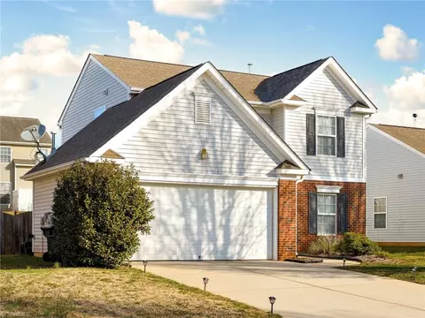 116 Saintsbury Pl, Lexington, NC 27295
